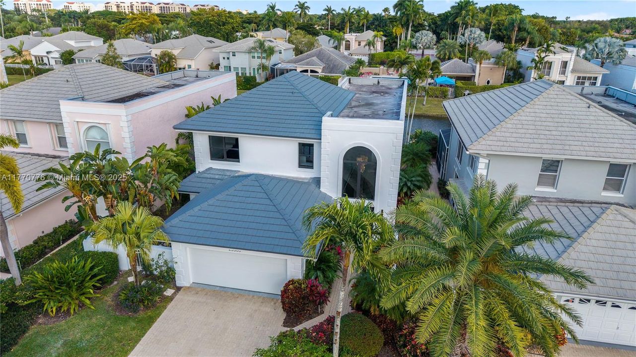 Recently Sold: $1,250,000 (4 beds, 3 baths, 2584 Square Feet)