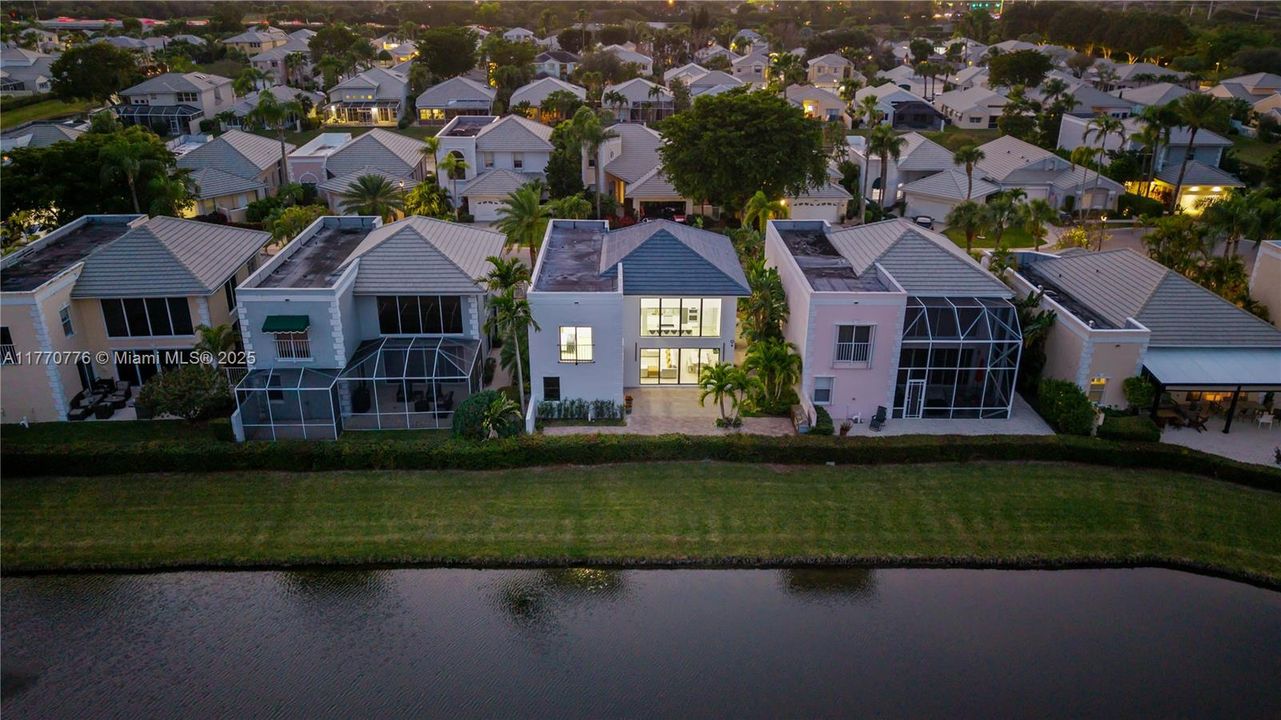 Recently Sold: $1,250,000 (4 beds, 3 baths, 2584 Square Feet)