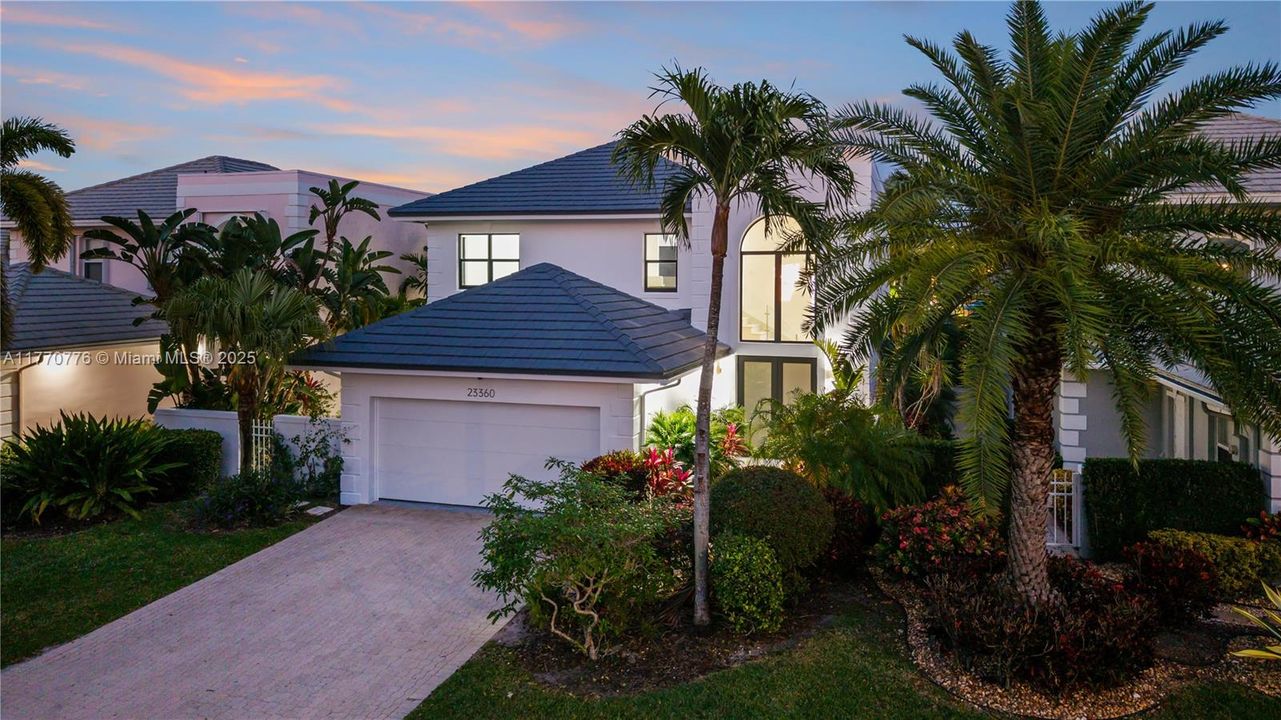 Recently Sold: $1,250,000 (4 beds, 3 baths, 2584 Square Feet)
