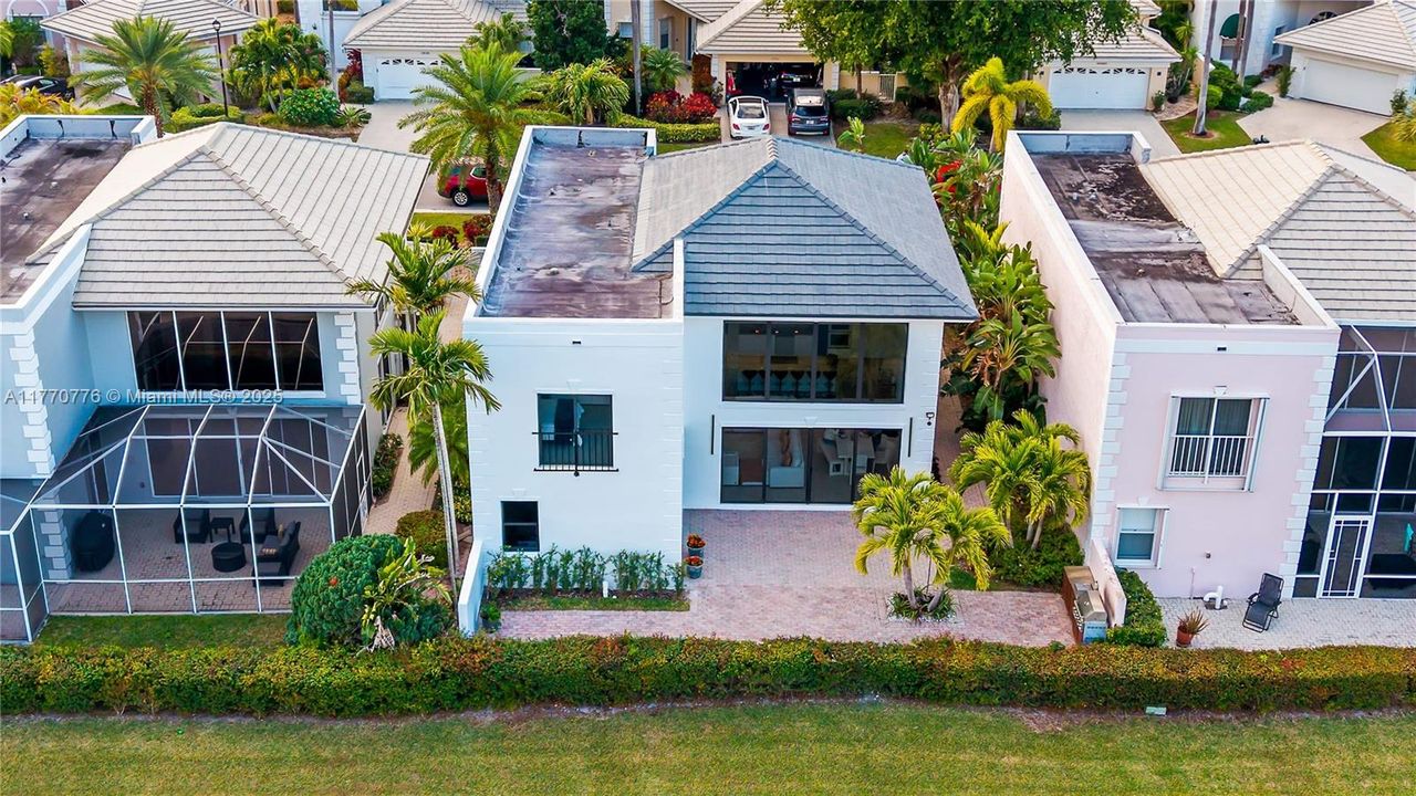 Recently Sold: $1,250,000 (4 beds, 3 baths, 2584 Square Feet)