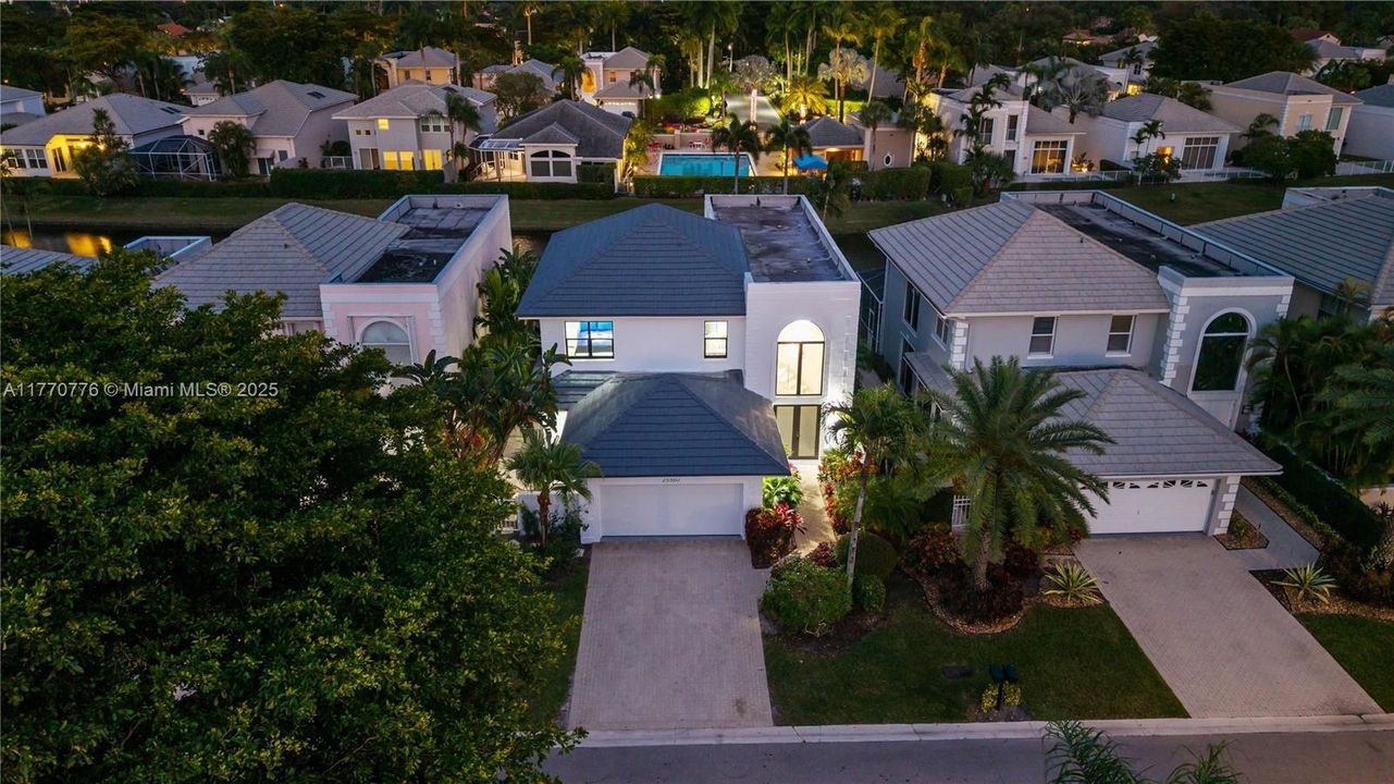 Recently Sold: $1,250,000 (4 beds, 3 baths, 2584 Square Feet)