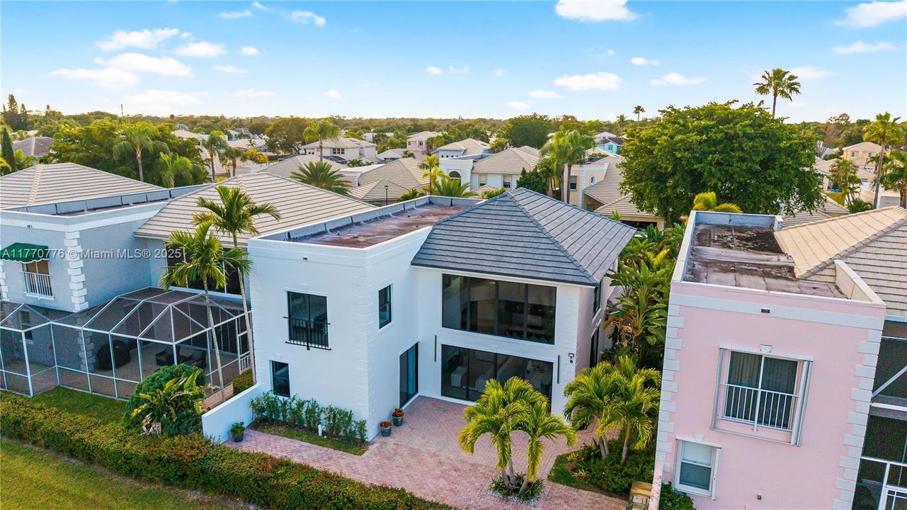 Recently Sold: $1,250,000 (4 beds, 3 baths, 2584 Square Feet)