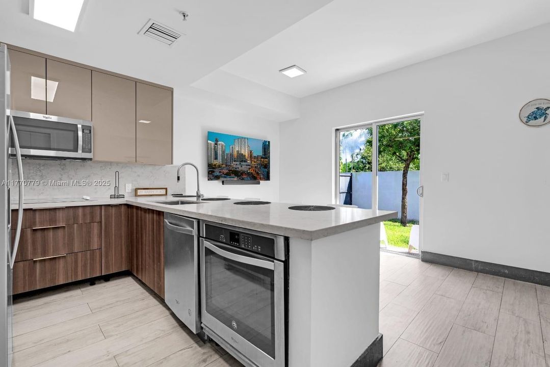 For Rent: $3,200 (3 beds, 2 baths, 0 Square Feet)