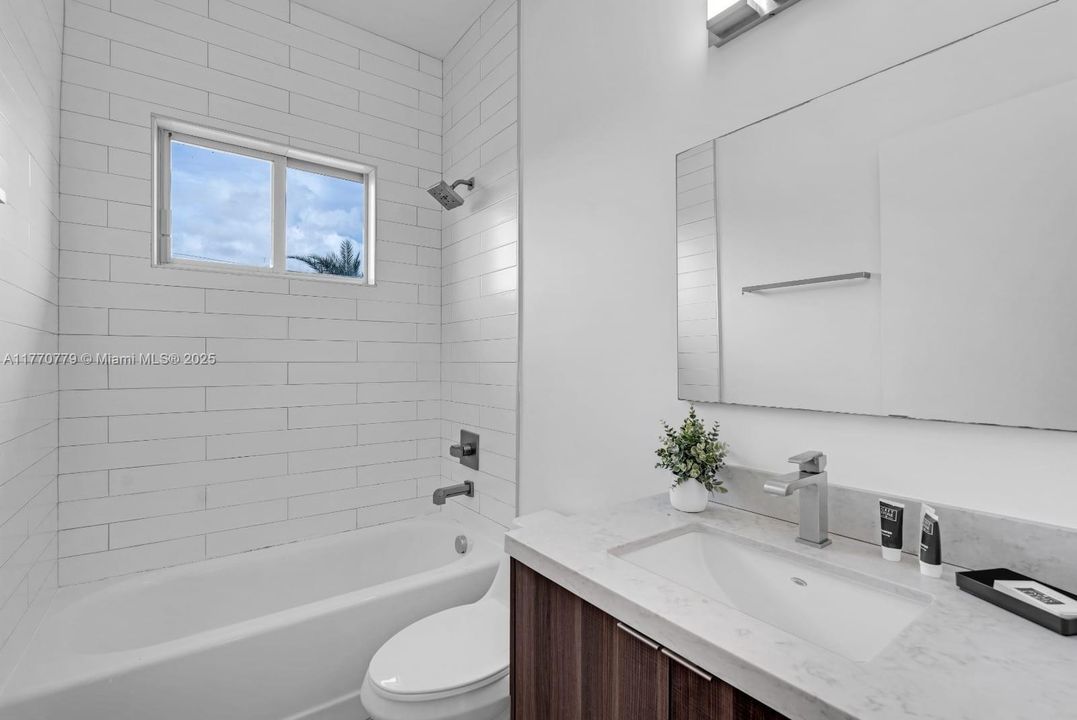 For Rent: $3,200 (3 beds, 2 baths, 0 Square Feet)