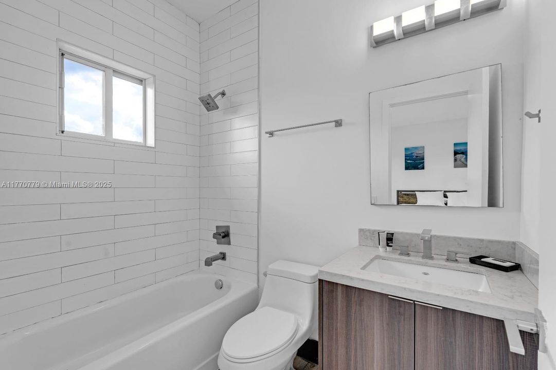 For Rent: $3,200 (3 beds, 2 baths, 0 Square Feet)