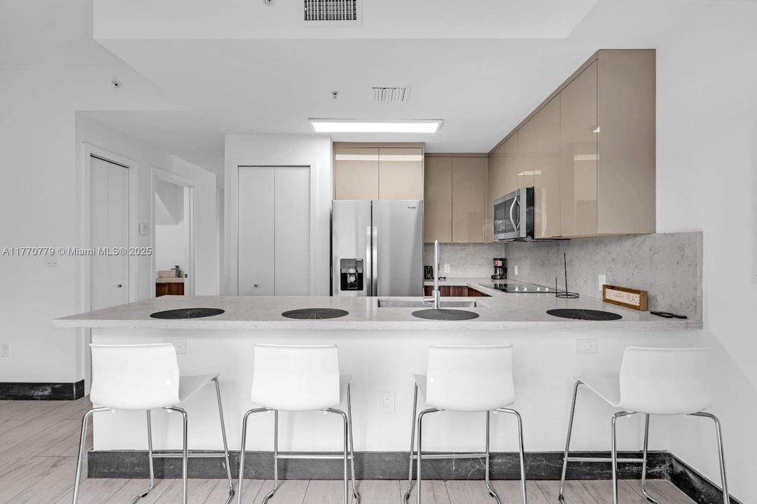 For Rent: $3,200 (3 beds, 2 baths, 0 Square Feet)