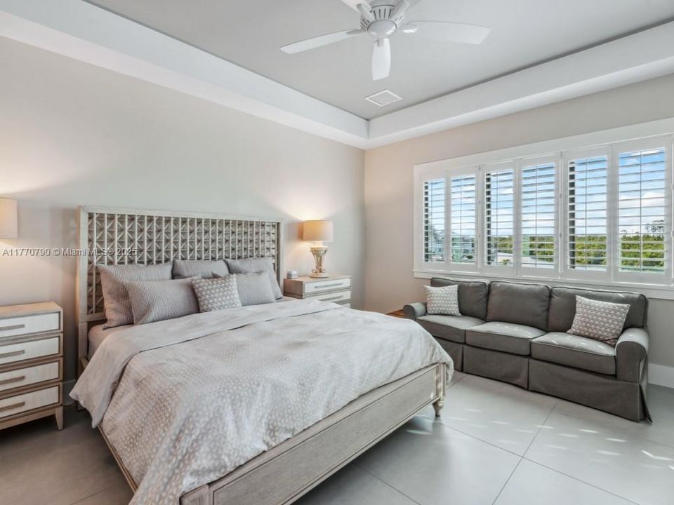 For Sale: $3,990,000 (4 beds, 4 baths, 4285 Square Feet)