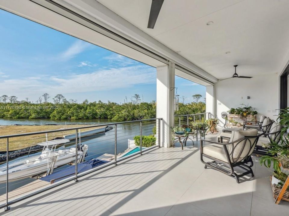 For Sale: $3,990,000 (4 beds, 4 baths, 4285 Square Feet)