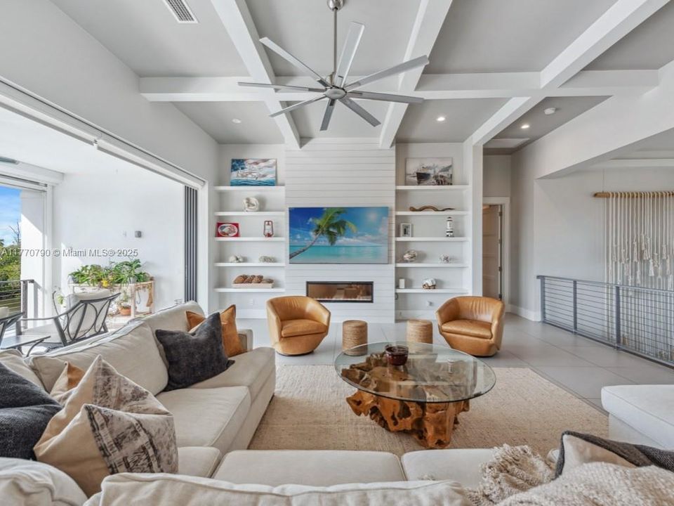 For Sale: $3,990,000 (4 beds, 4 baths, 4285 Square Feet)