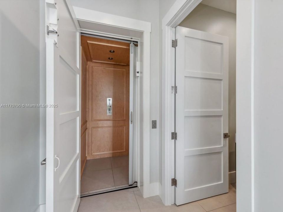 For Sale: $3,990,000 (4 beds, 4 baths, 4285 Square Feet)