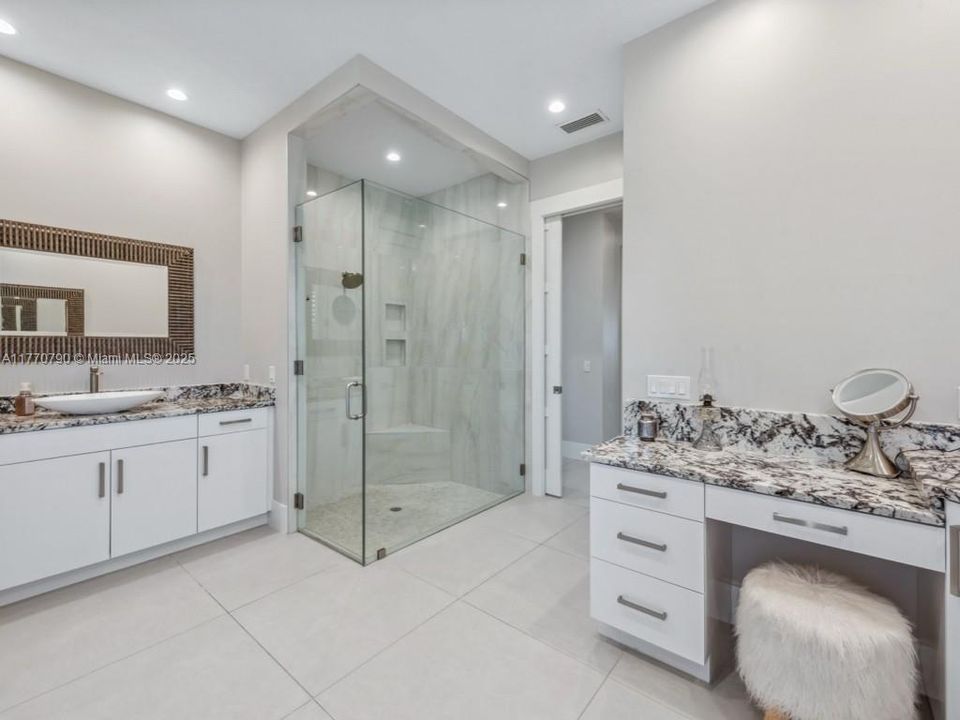 For Sale: $3,990,000 (4 beds, 4 baths, 4285 Square Feet)