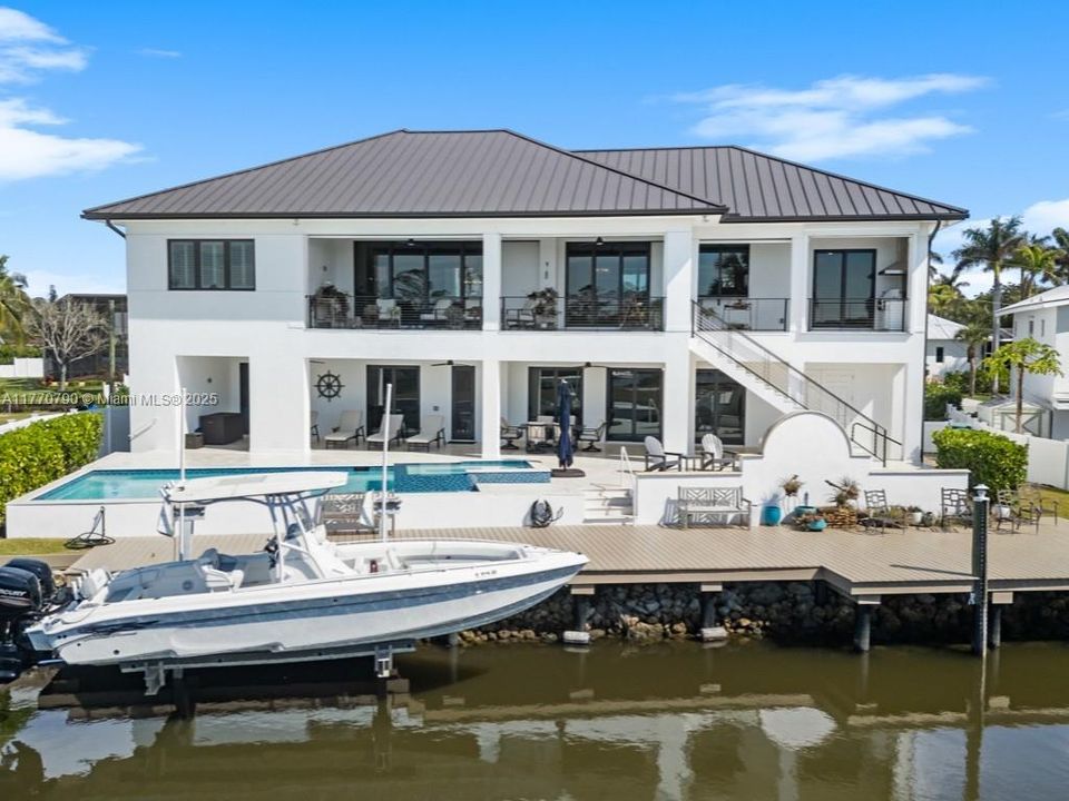 For Sale: $3,990,000 (4 beds, 4 baths, 4285 Square Feet)