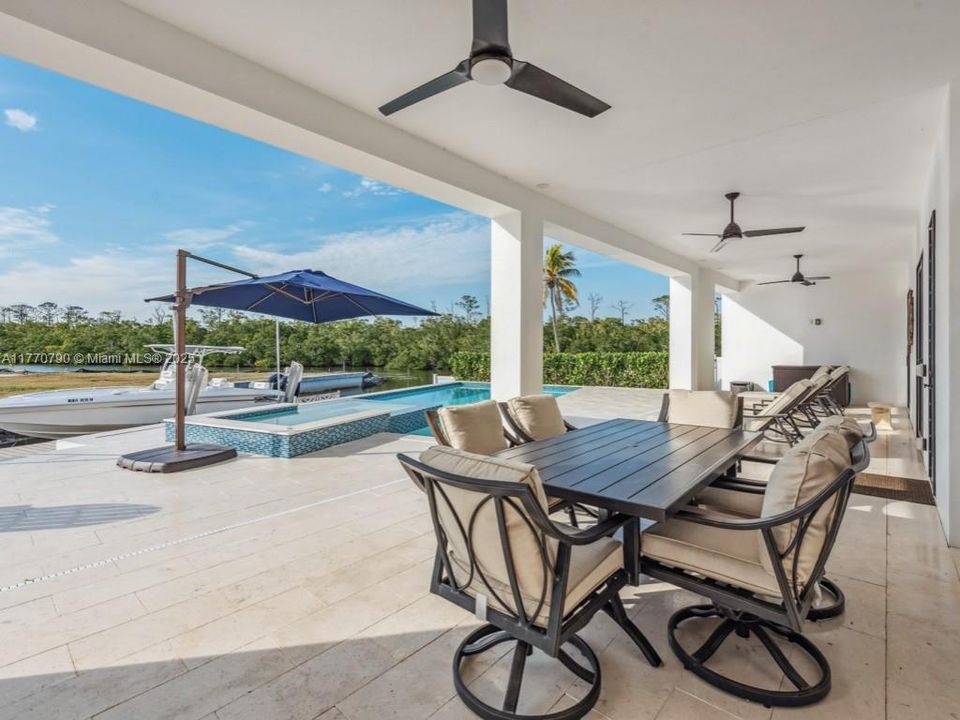 For Sale: $3,990,000 (4 beds, 4 baths, 4285 Square Feet)