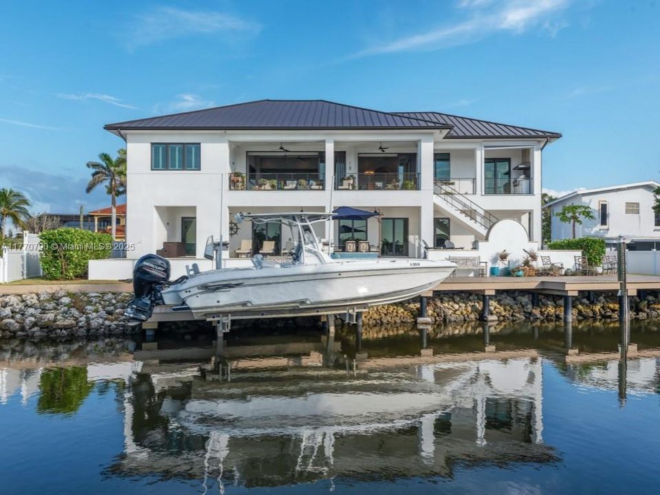 For Sale: $3,990,000 (4 beds, 4 baths, 4285 Square Feet)