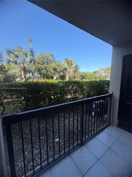 Recently Rented: $1,690 (1 beds, 1 baths, 620 Square Feet)