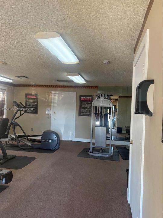 Recently Rented: $1,690 (1 beds, 1 baths, 620 Square Feet)