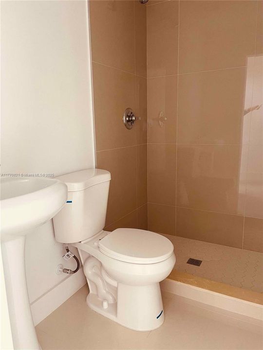 Недавно арендовано: $1,200 (1 спален, 1 ванн, 500 Квадратных фут)