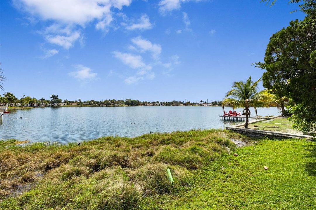 Vendido Recientemente: $879,000 (4 camas, 3 baños, 2997 Pies cuadrados)