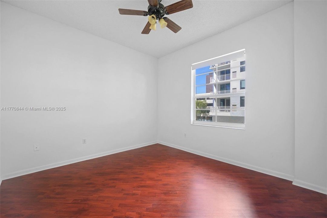 最近租的: $2,500 (2 贝兹, 2 浴室, 1083 平方英尺)