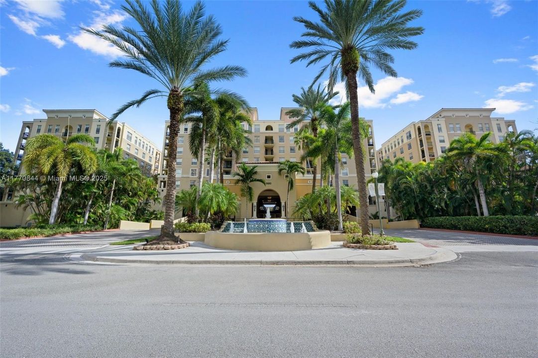 最近租的: $2,500 (2 贝兹, 2 浴室, 1083 平方英尺)