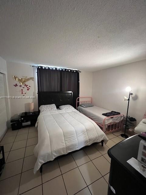 For Sale: $224,900 (1 beds, 1 baths, 695 Square Feet)
