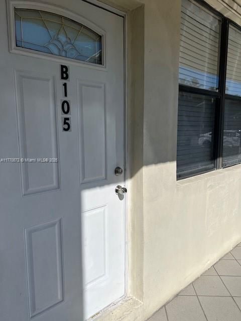 For Sale: $224,900 (1 beds, 1 baths, 695 Square Feet)