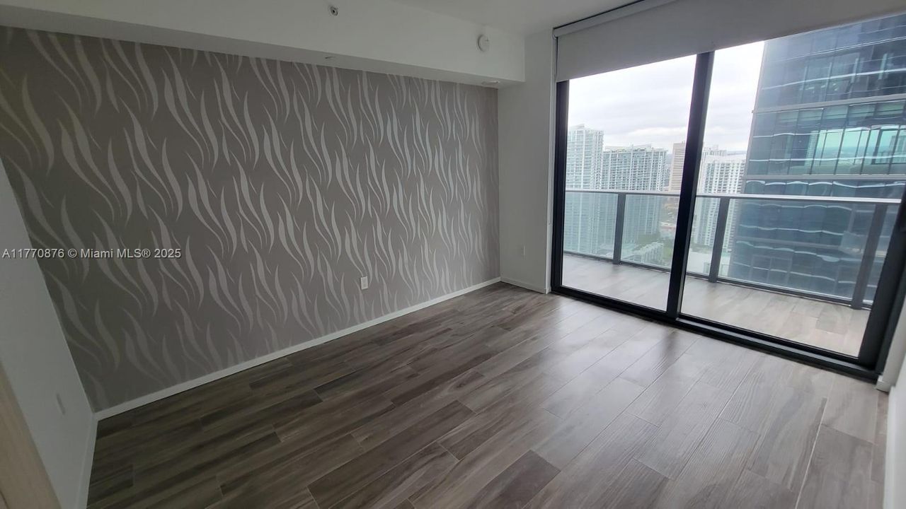 For Sale: $649,000 (1 beds, 2 baths, 849 Square Feet)