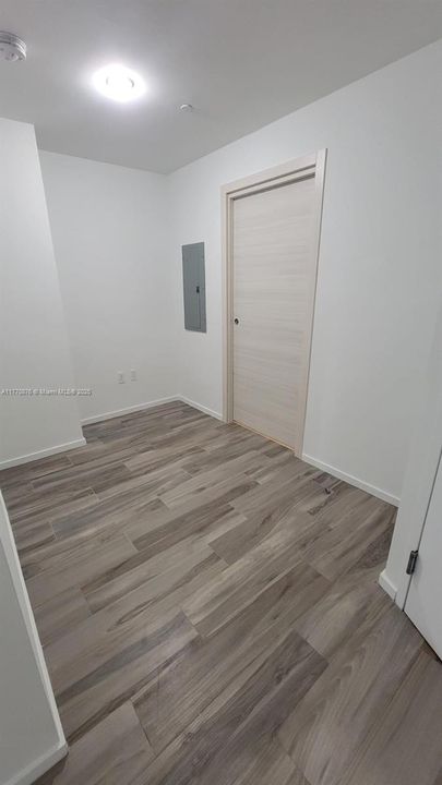 For Sale: $649,000 (1 beds, 2 baths, 849 Square Feet)