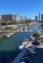 Recently Rented: $1,900 (1 beds, 1 baths, 828 Square Feet)