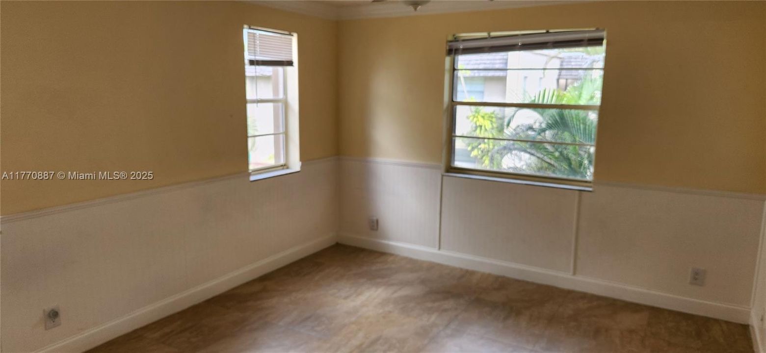 For Sale: $244,000 (2 beds, 2 baths, 1150 Square Feet)