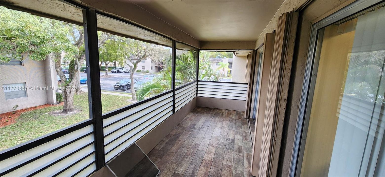 For Sale: $244,000 (2 beds, 2 baths, 1150 Square Feet)