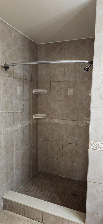 For Sale: $244,000 (2 beds, 2 baths, 1150 Square Feet)