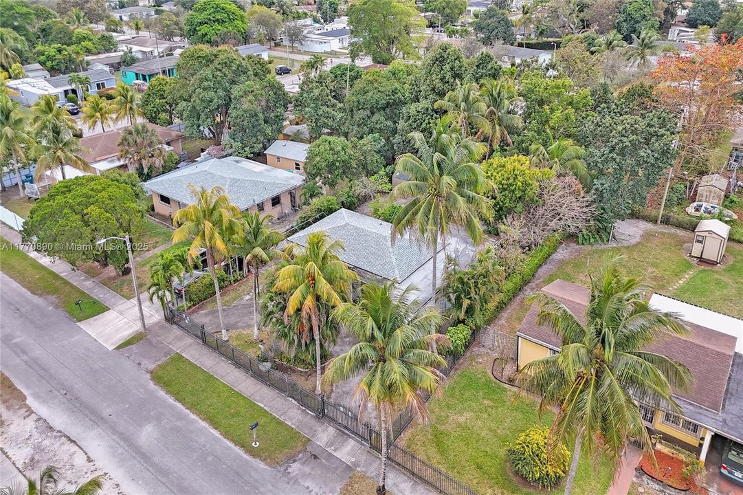 Recently Sold: $419,000 (3 beds, 2 baths, 1385 Square Feet)