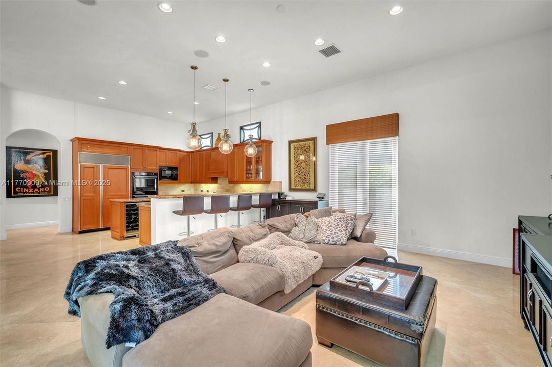 Recently Rented: $13,500 (6 beds, 6 baths, 5224 Square Feet)