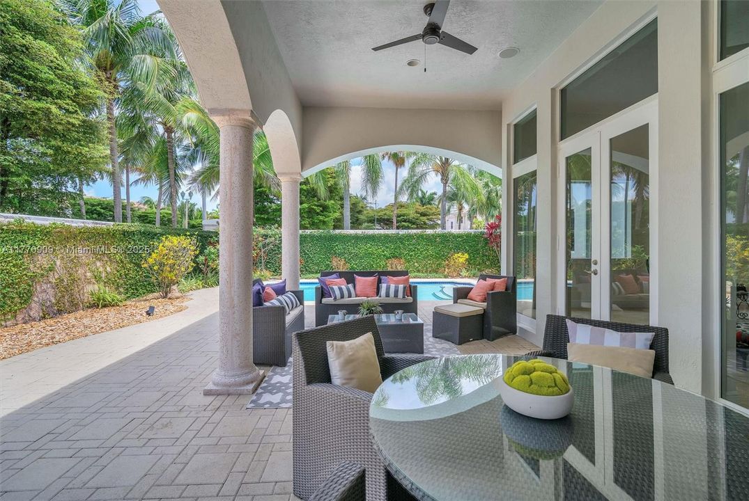 Recently Rented: $13,500 (6 beds, 6 baths, 5224 Square Feet)