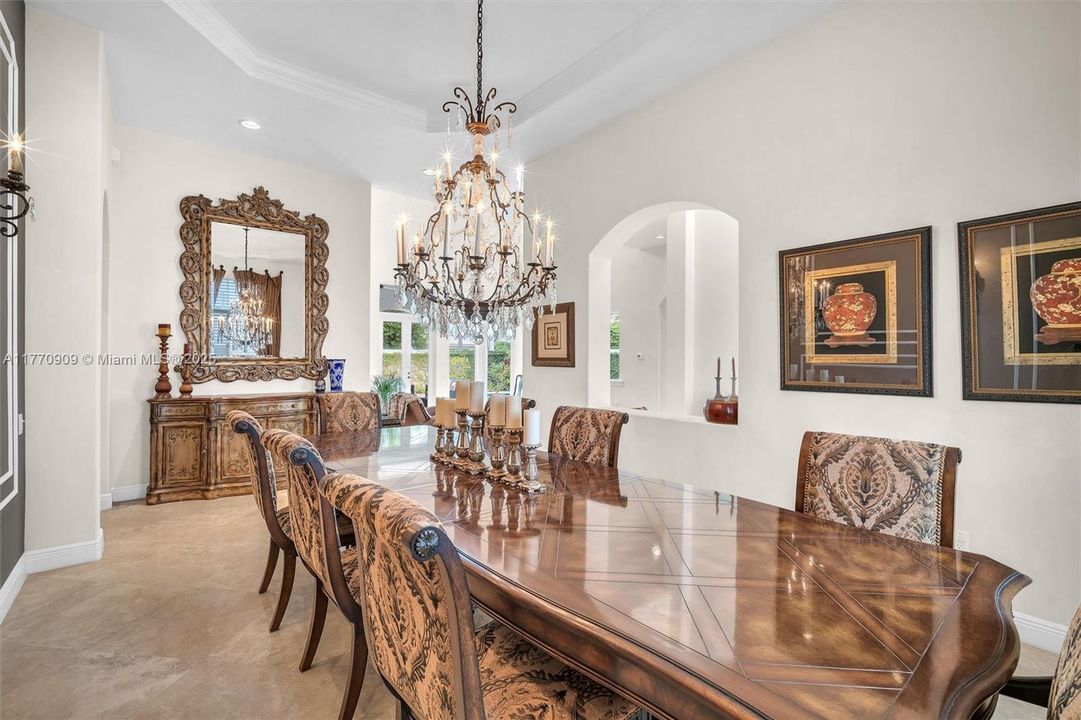 Recently Rented: $13,500 (6 beds, 6 baths, 5224 Square Feet)