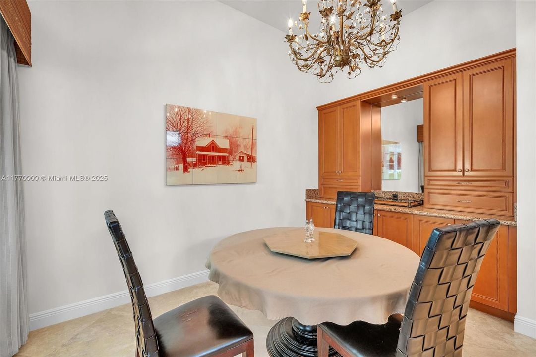 Recently Rented: $13,500 (6 beds, 6 baths, 5224 Square Feet)