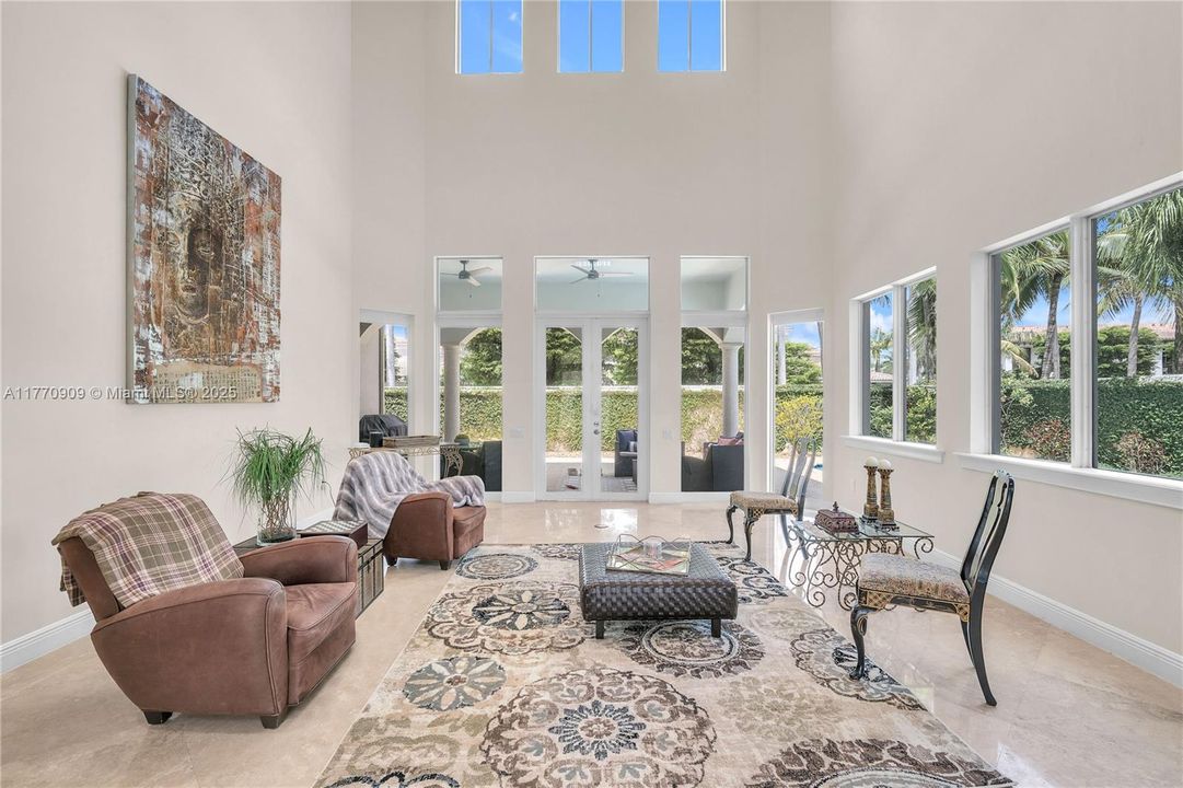 Recently Rented: $13,500 (6 beds, 6 baths, 5224 Square Feet)