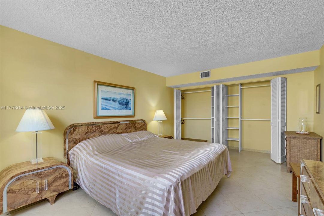 Recently Rented: $2,750 (2 beds, 2 baths, 1240 Square Feet)