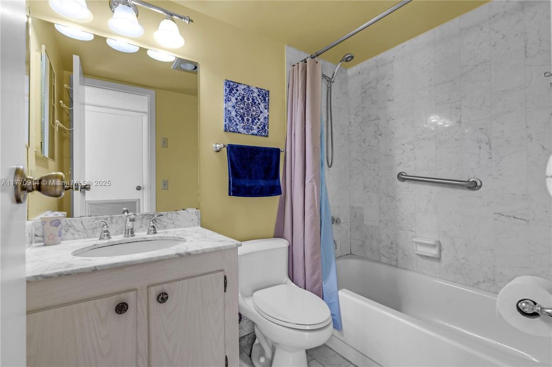 Recently Rented: $2,750 (2 beds, 2 baths, 1240 Square Feet)