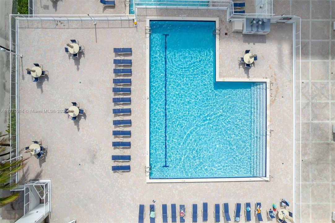 Recently Rented: $2,750 (2 beds, 2 baths, 1240 Square Feet)