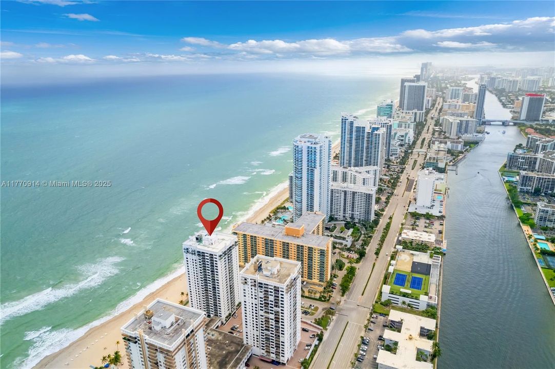 Recently Rented: $2,750 (2 beds, 2 baths, 1240 Square Feet)