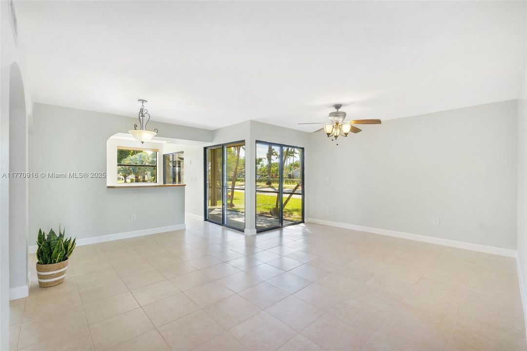 Recently Sold: $265,000 (3 beds, 2 baths, 1195 Square Feet)