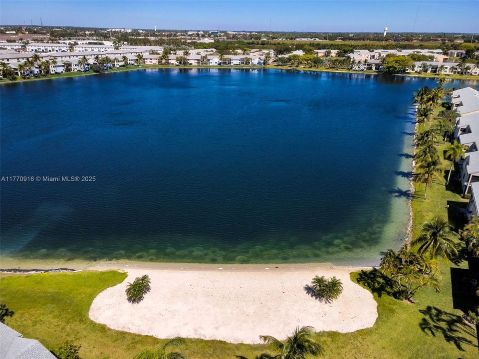 Recently Sold: $265,000 (3 beds, 2 baths, 1195 Square Feet)