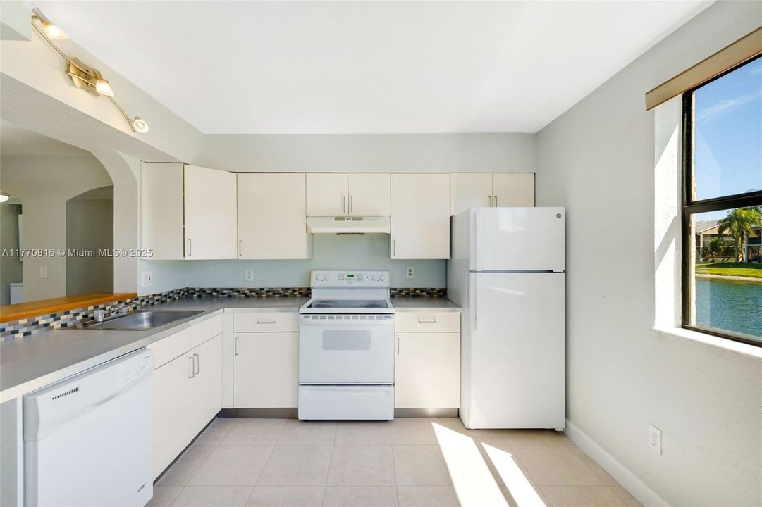 Recently Sold: $265,000 (3 beds, 2 baths, 1195 Square Feet)