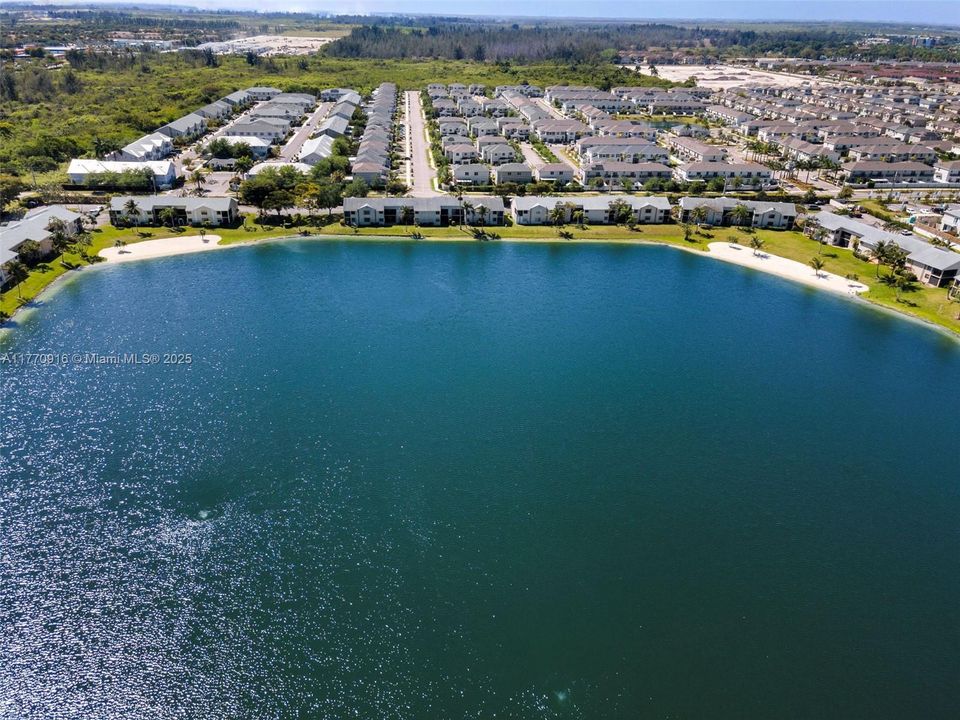 Recently Sold: $265,000 (3 beds, 2 baths, 1195 Square Feet)