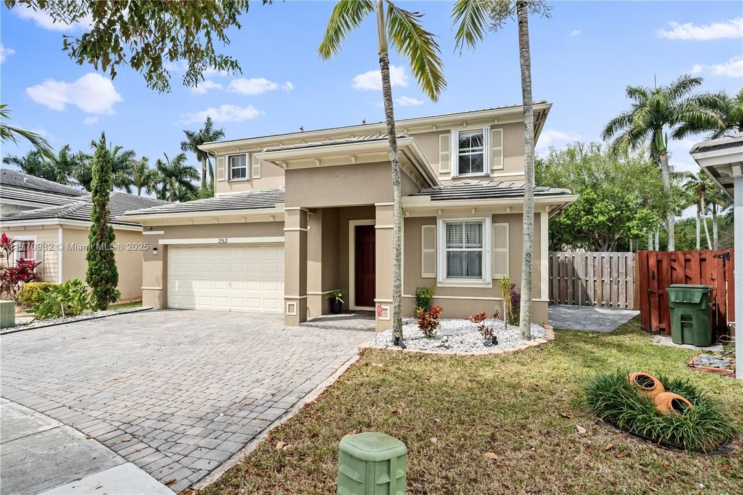Recently Sold: $620,000 (5 beds, 3 baths, 2514 Square Feet)