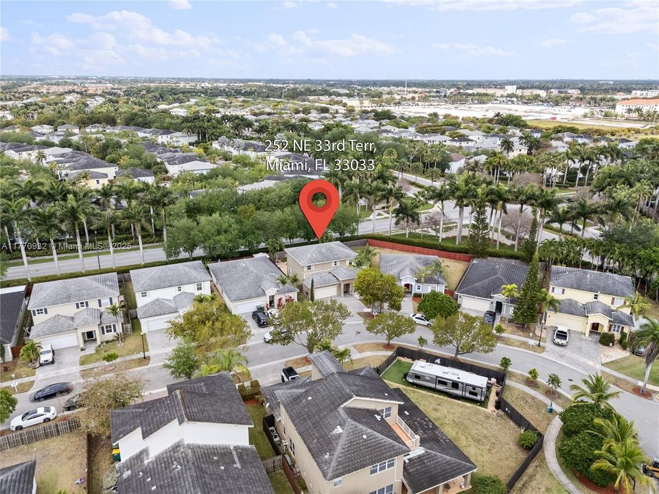 Recently Sold: $620,000 (5 beds, 3 baths, 2514 Square Feet)