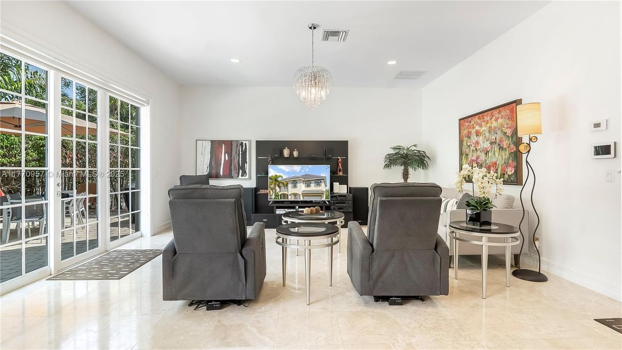 For Sale: $1,195,000 (4 beds, 3 baths, 2757 Square Feet)