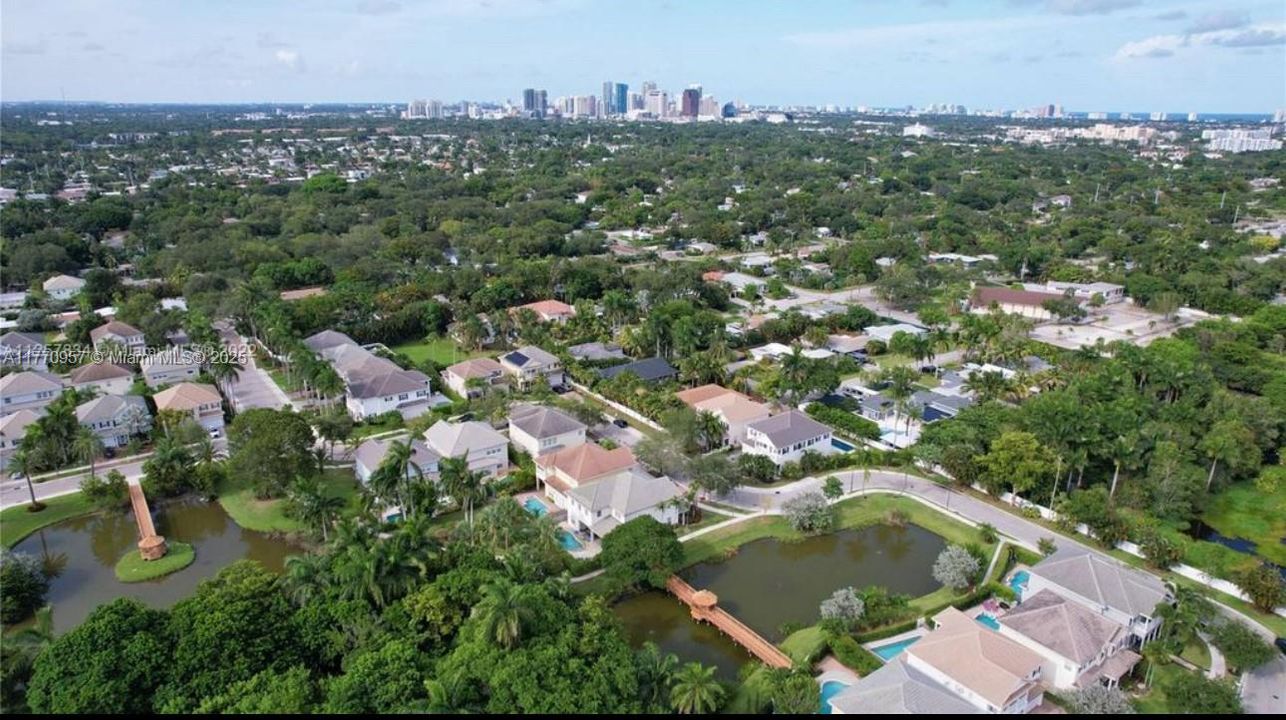 For Sale: $1,195,000 (4 beds, 3 baths, 2757 Square Feet)